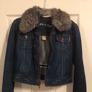 EZRA FITCH Vintage dark denim cropped jacket with detachable fur trim